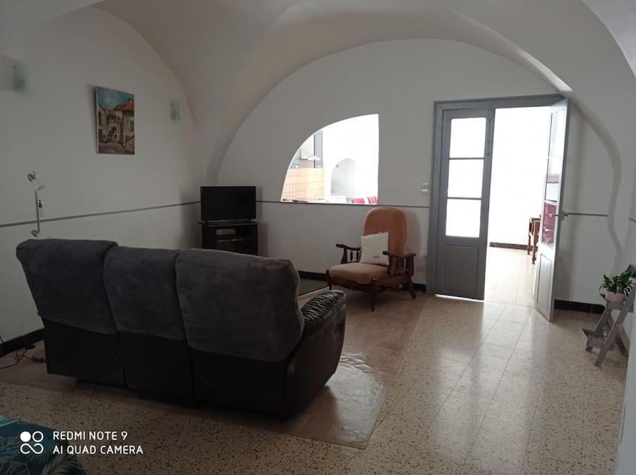 Le Gite De Flavie Montpeyroux (Herault) Exterior foto